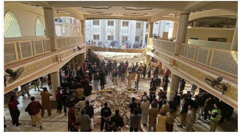 পাকিস্তানে মসজিদে বোমা বিস্ফোরণে নিহত ১৭