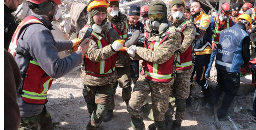 ভূমিকম্প ১৩তম দিনে শিশুসহ ৩ জন জীবিত উদ্ধার