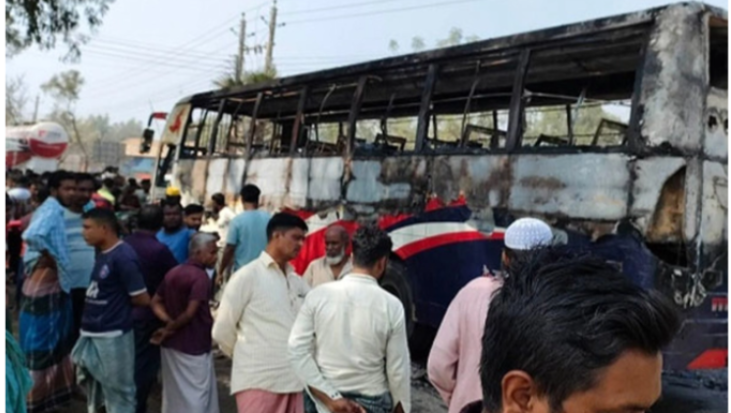 বগুড়ায় বাসচাপায় অটোরিকশার চার যাত্রী নিহত