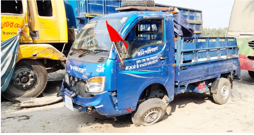 টাঙ্গাইলে পিকআপ উল্টে খাদে, নিহত ৩