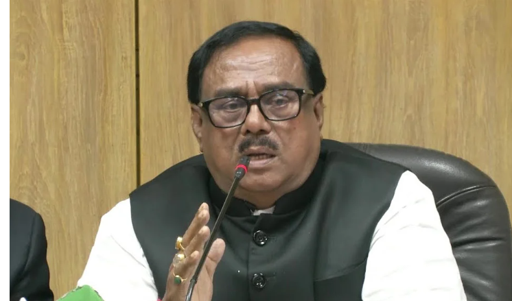 শিগগিরই কার্ডের মাধ্যমে ওএমএস বিতরণ শুরু হবে : খাদ্যমন্ত্রী