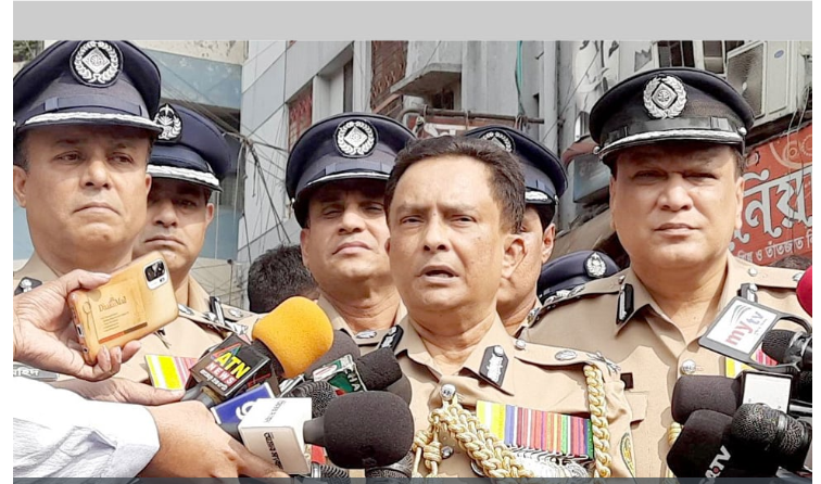 ভবনে বিস্ফোরণের ঘটনা নাশকতা নয় : ডিএমপি কমিশনার