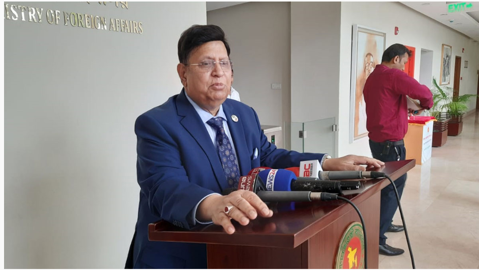 যুক্তরাষ্ট্রের গণতন্ত্র দুর্বল : পররাষ্ট্রমন্ত্রী