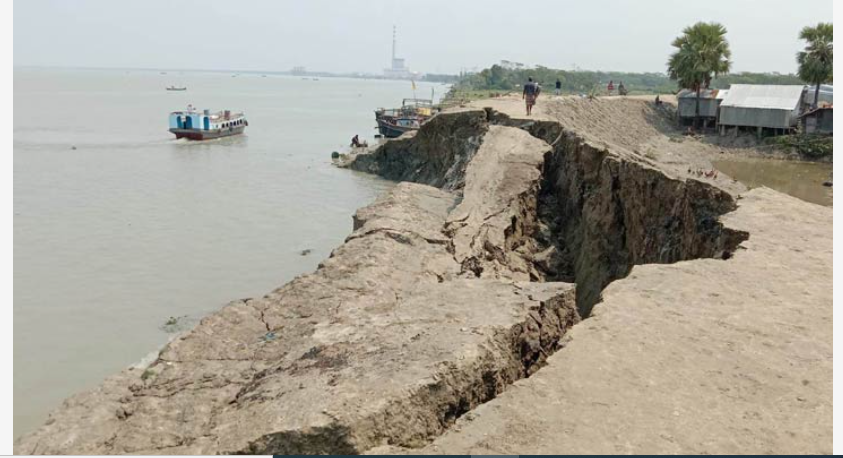 বরগুনায় বন্যা নিয়ন্ত্রণ বাঁধে ভাঙন