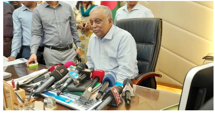 ফায়ার সার্ভিসের গাড়ি ভাঙচুরকারীরা রাজনৈতিক কর্মী: স্বরাষ্ট্রমন্ত্রী