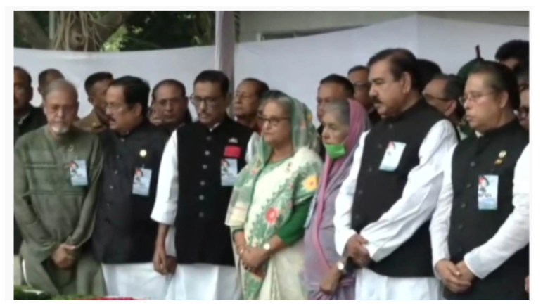 বঙ্গবন্ধুর প্রতিকৃতিতে আ.লীগের শ্রদ্ধা