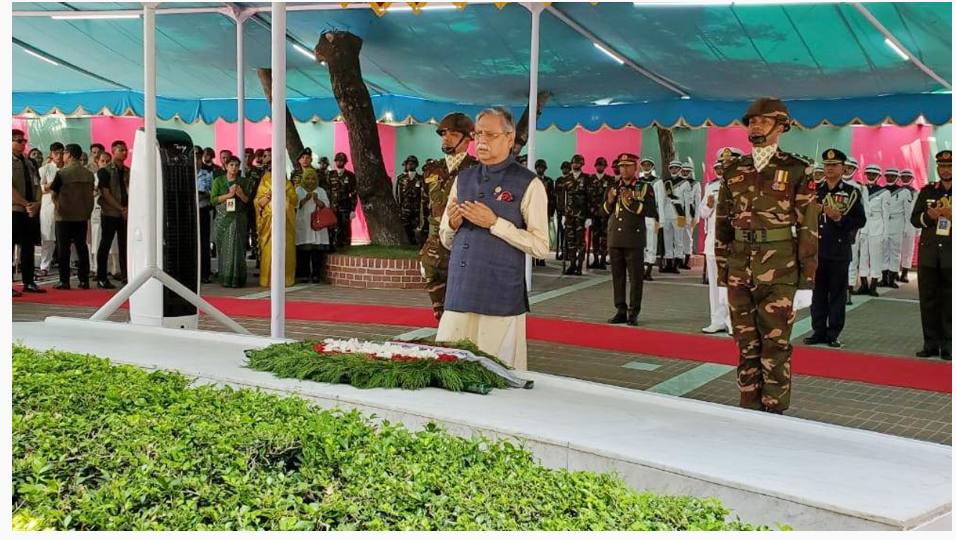 জাতির পিতার সমাধিতে নবনির্বাচিত রাষ্ট্রপতির শ্রদ্ধা