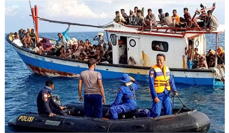 ইন্দোনেশিয়ায় ফেরি উল্টে নিহত ১১