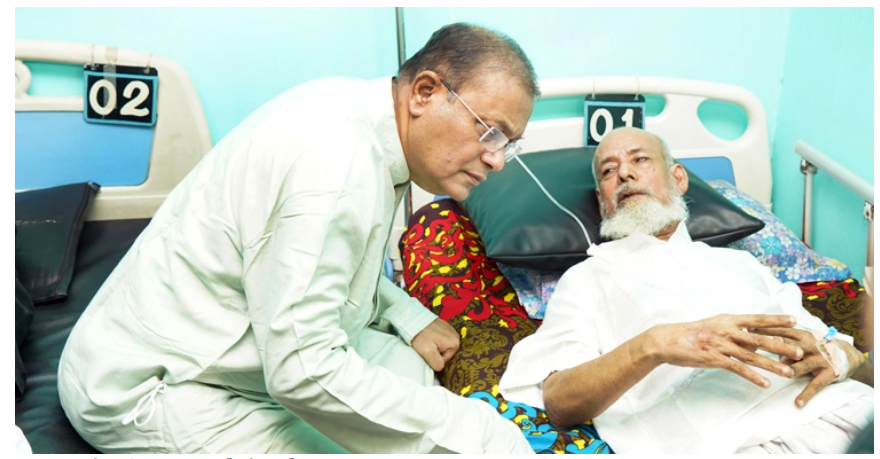 বৃদ্ধ বাবা-মাকে রাস্তায় ফেলে যাওয়া দণ্ডনীয় অপরাধ: তথ্যমন্ত্রী