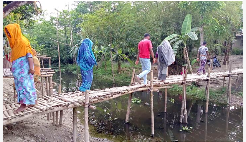 নড়বড়ে বাঁশের সাঁকোয় পারাপার, ভোগান্তি