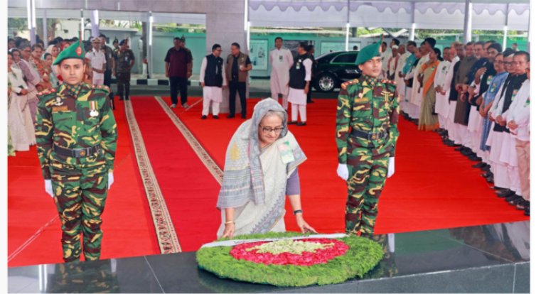 ৬ দফা দিবসে বঙ্গবন্ধুর প্রতিকৃতিতে প্রধানমন্ত্রীর শ্রদ্ধা