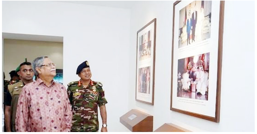 তোশাখানা জাদুঘর ঘুরে দেখলেন রাষ্ট্রপতি