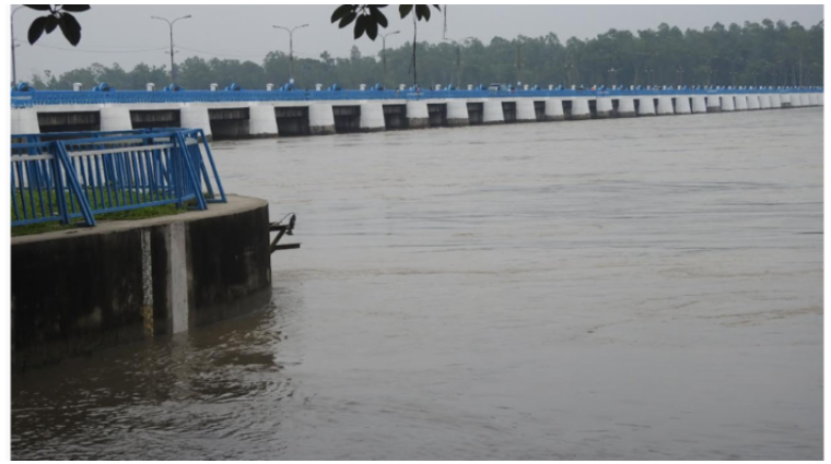 বেড়েছে তিস্তার পানি, খুলে দেওয়া হয়েছে ৪৪ গেট