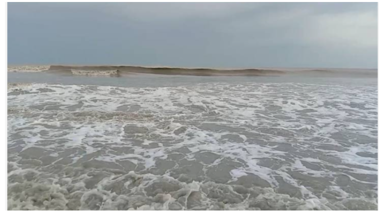 পটুয়াখালীতে টানা বৃষ্টি, বন্দরে ৩ নম্বর সতর্ক সংকেত