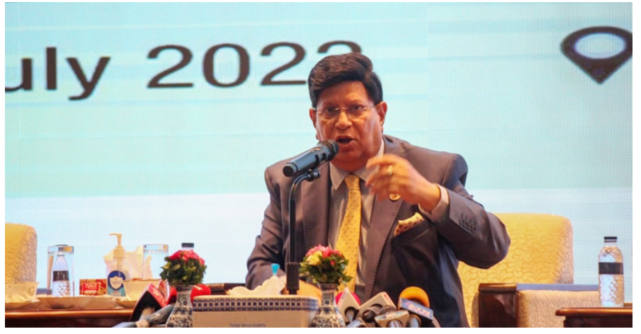 রোহিঙ্গাদের ফেরাতে যুদ্ধ ছাড়া সবকিছু করছি: পররাষ্ট্রমন্ত্রী