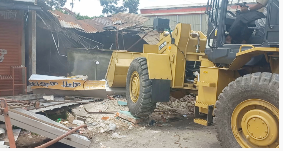 জলাবদ্ধতা নিরসনে সুনামগঞ্জ শহরের ৫ খাল উদ্ধার অভিযান শুরু