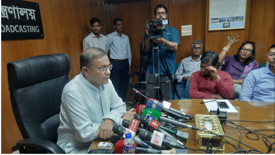 সংলাপ নিয়ে বিদেশিরা কাউকে তাগাদা দেয়নি : তথ্যমন্ত্রী