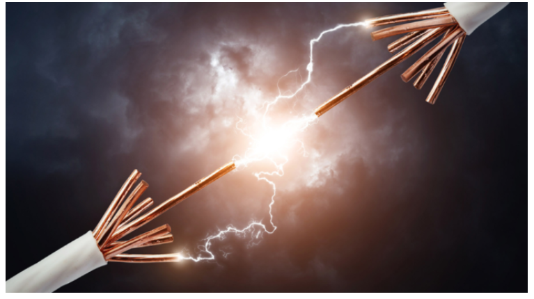 ভারতে সেতুর ওপর বিদ্যুৎস্পৃষ্টে প্রাণ গেল ১৫ জনের