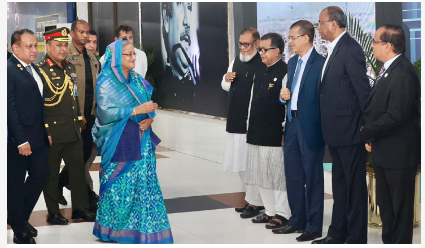 ইতালি সফর শেষে ঢাকায় প্রধানমন্ত্রী