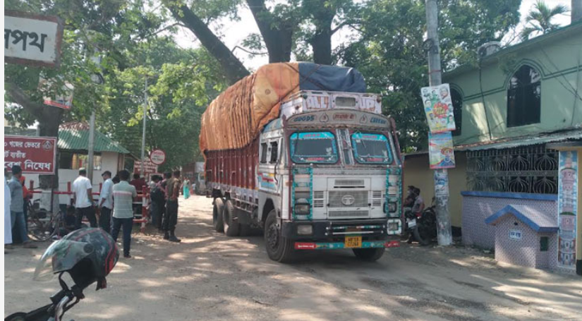 হিলি বন্দরে আমদানি-রপ্তানি শুরু