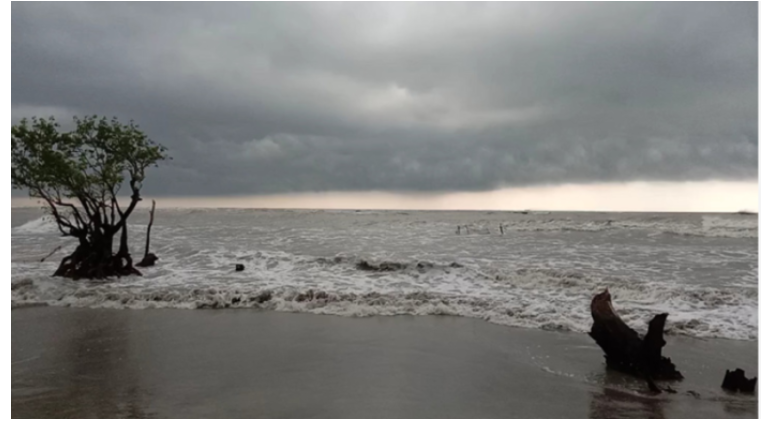 বঙ্গোপসাগর উত্তাল, বন্দরে ৩ নম্বর সতর্ক সংকেত