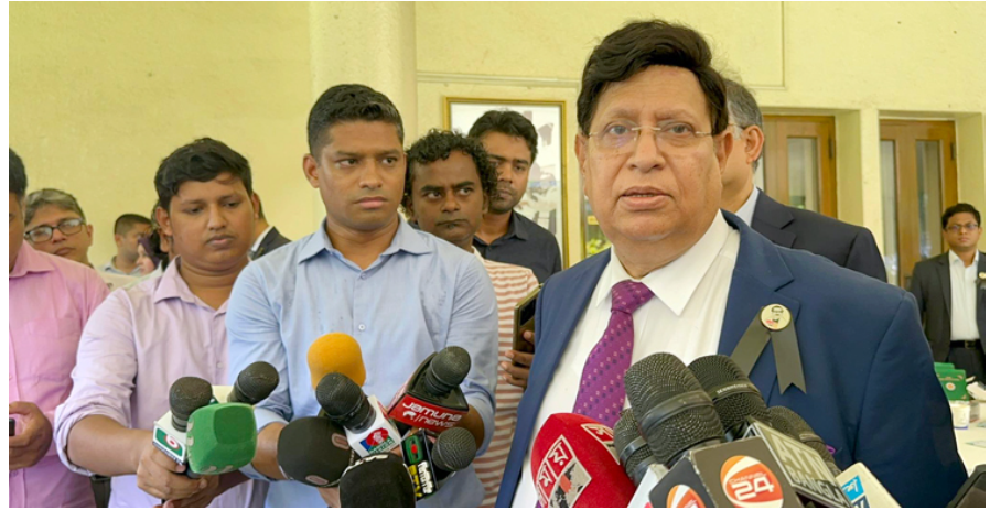 যুক্তরাষ্ট্রের মতো দেশ একজন খুনিকে আশ্রয় দিয়ে রেখেছে: মোমেন