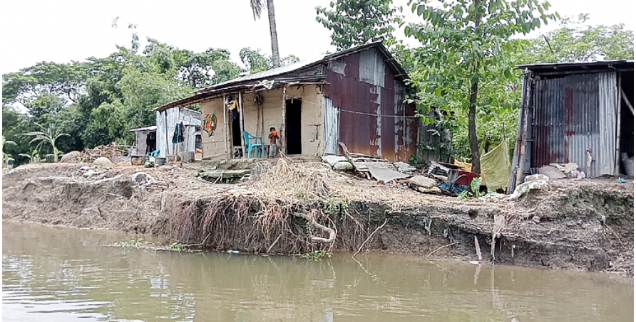 বন্ধ হয় না ভাঙন, জলে যাচ্ছে কোটি কোটি টাকা