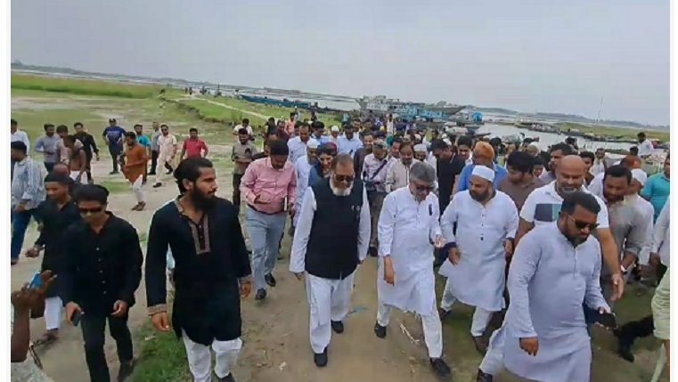 পদ্মা সেতুর দক্ষিণ প্রান্তে নির্মিত হবে বঙ্গবন্ধুর ভাস্কর্য: মুক্তিযুদ্ধমন্ত্রী