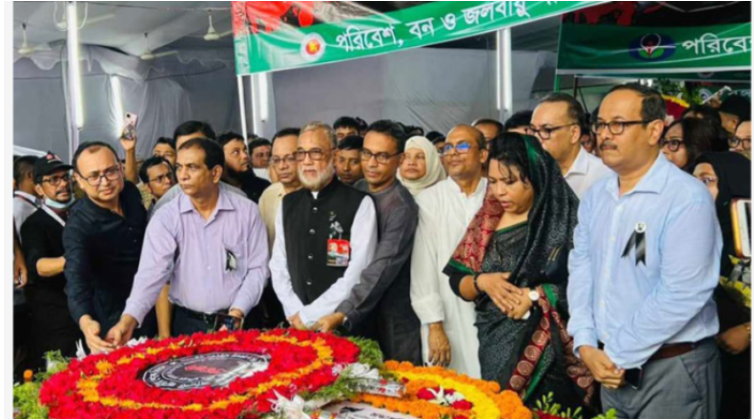 বঙ্গবন্ধুর প্রতিকৃতিতে পরিবেশমন্ত্রীর শ্রদ্ধা