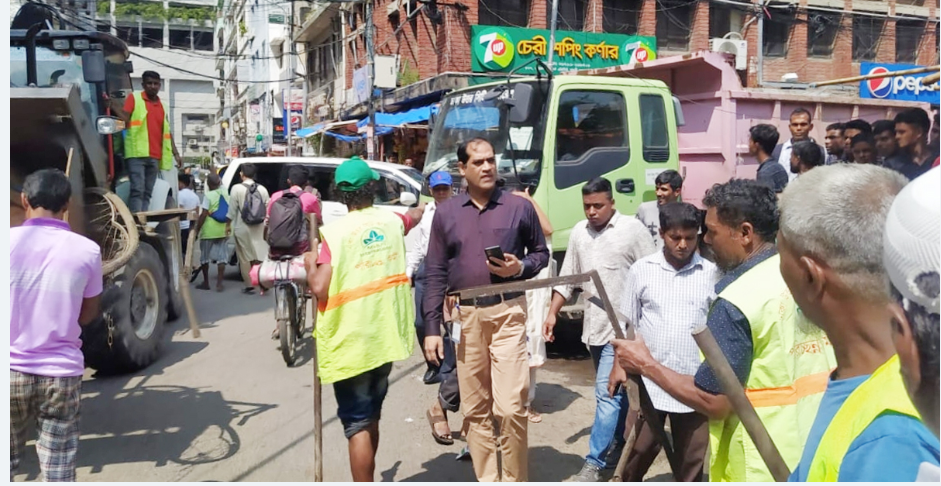বনানীর ফুটপাত থেকে দুই শতাধিক অবৈধ দোকান উচ্ছেদ