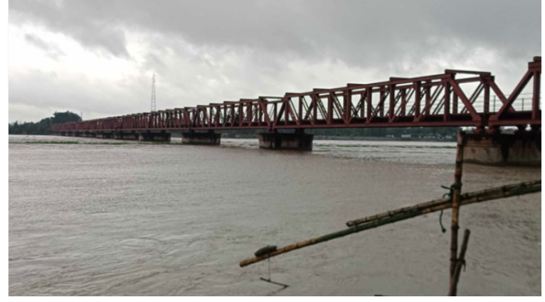 কাউনিয়া পয়েন্টে তিস্তার পানি বিপৎসীমার ওপরে