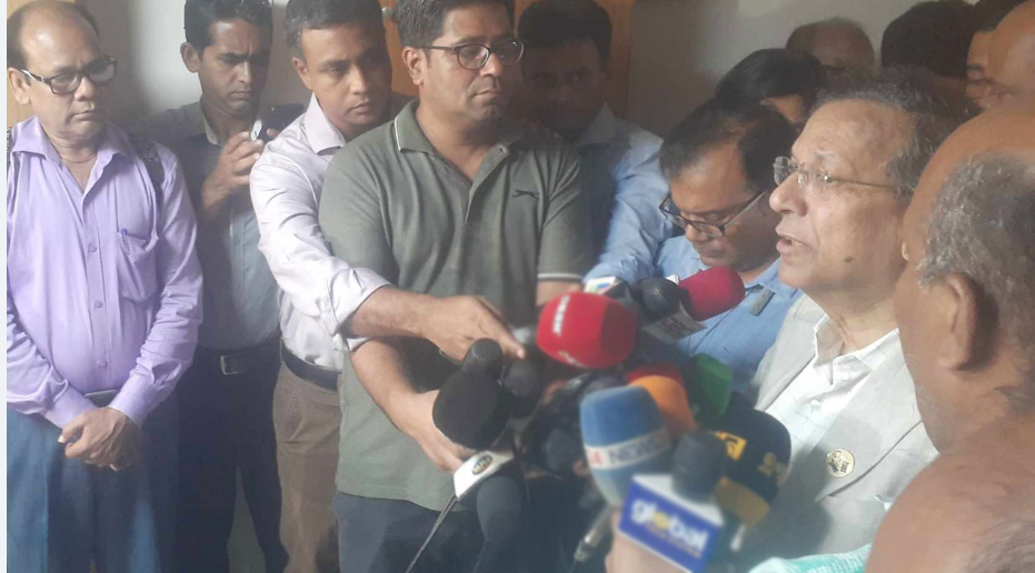 সংবিধানের কোথাও নির্বাচনকালীন সরকারের কথা বলা নেই : আইনমন্ত্রী