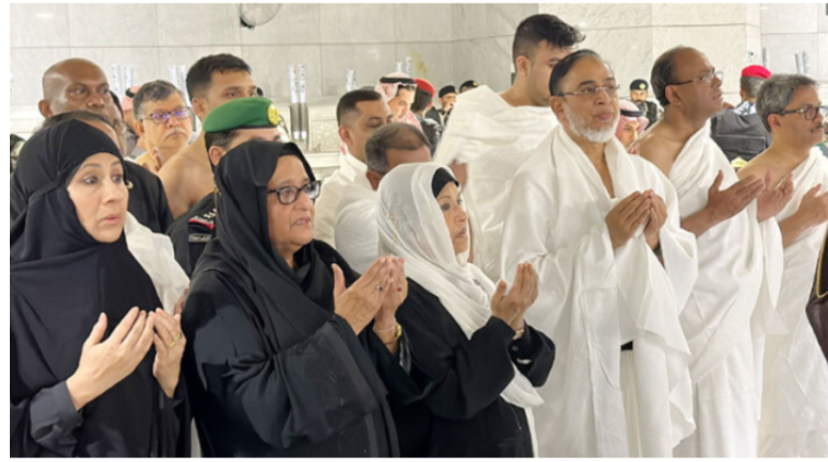 ওমরাহ পালন করলেন প্রধানমন্ত্রী