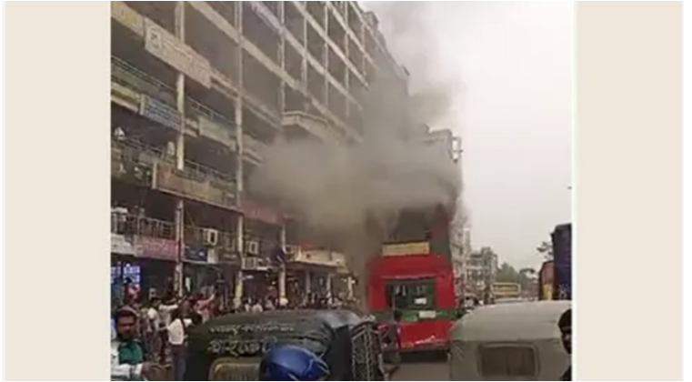 মিরপুরে বিআরটিসি বাসে আগুন