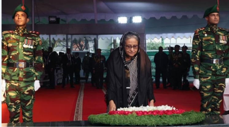 বঙ্গবন্ধুর প্রতিকৃতিতে প্রধানমন্ত্রীর শ্রদ্ধা