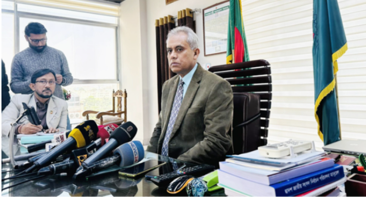 দু-একটি বিচ্ছিন্ন ঘটনা নির্বাচনে প্রভাব ফেলবে না: ইসি আলমগীর