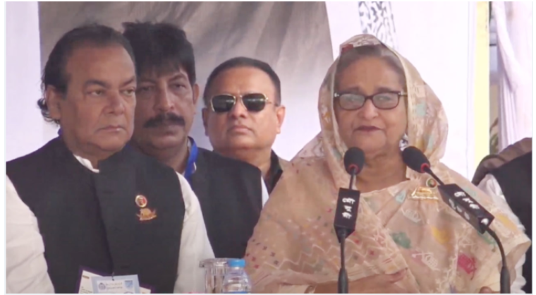 আমি জাতির পিতার কন্যা, কারও কাছে মাথা নত করব না: শেখ হাসিনা