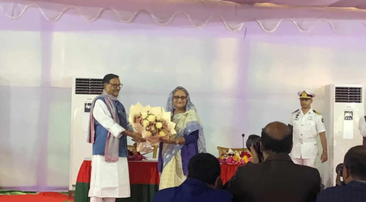 মুরুব্বিদের পরামর্শে চললে বাংলাদেশের আর চলা লাগবে না : শেখ হাসিনা