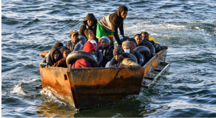 তিউনিসিয়া উপকূলে নৌকা ডুবে ১৩ অভিবাসীর মৃত্যু