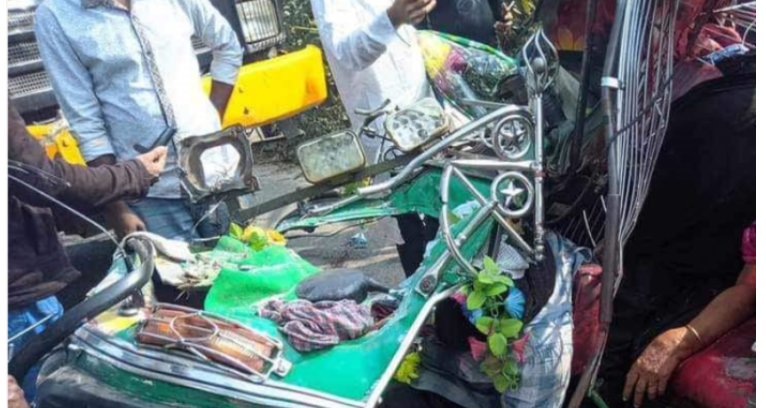 কুমিল্লায় কাভার্ডভ্যান চাপায় অটোরিকশার ৫ যাত্রী নিহত