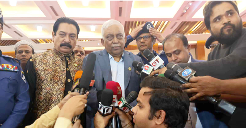 মিয়ানমার থেকে আর কাউকে প্রবেশ করতে দেওয়া হবে না স্বরাষ্ট্রমন্ত্রী