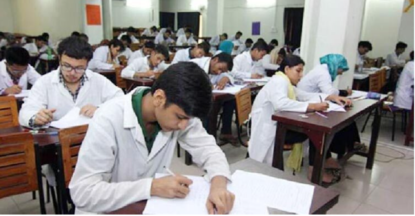 মেডিকেলে ভর্তিতে সুবিধা পেতে অভিভাবকদের এসএমএস, ক্ষুব্ধ মন্ত্রী