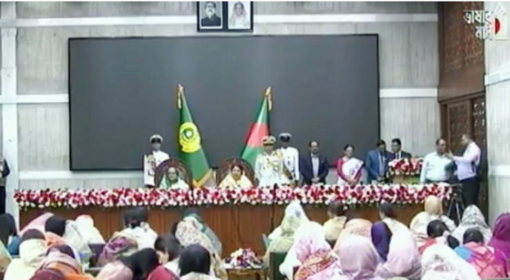 শপথ নিলেন আওয়ামী লীগের সংরক্ষিত আসনের সংসদ সদস্যরা