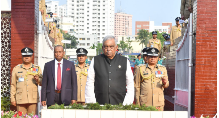 শহীদ পুলিশ সদস্যদের প্রতি স্বরাষ্ট্রমন্ত্রীর শ্রদ্ধা