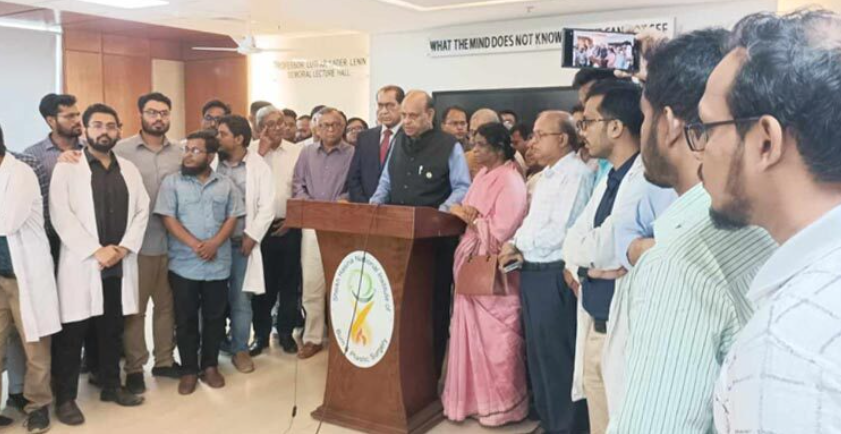স্বাস্থ্যমন্ত্রীর আশ্বাসে এক মাস আন্দোলন বন্ধ ইন্টার্ন চিকিৎসকদের