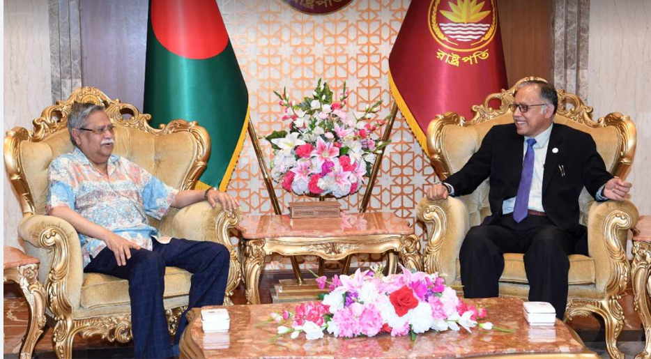 বিশ্ববিদ্যালয়গুলোতে যুগোপযোগী কারিকুলাম প্রণয়ন করতে হবে