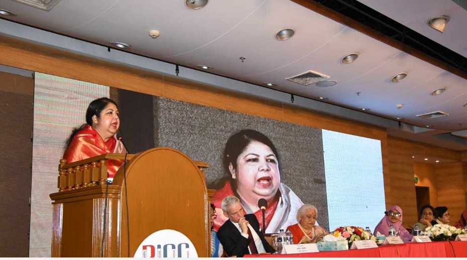 ‘নারীদের এগিয়ে নিতে কার্যকর পরিকল্পনা করেছেন প্রধানমন্ত্রী’