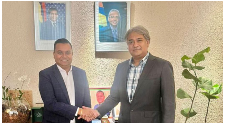 মরিশাসের মন্ত্রীর সঙ্গে বাংলাদেশের তথ্য প্রতিমন্ত্রীর বৈঠক