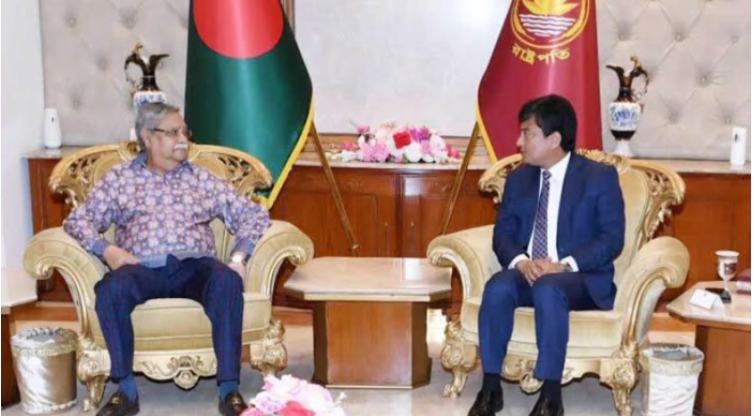 রাষ্ট্রপতির সঙ্গে জাতীয় বিশ্ববিদ্যালয় উপাচার্যের সাক্ষাৎ