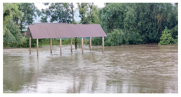 সিলেটে তিন নদীর পানি বিপৎসীমার ওপরে